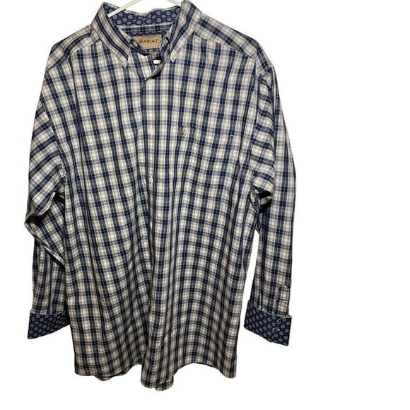 Ariat Men's Plaid Button-Down Shirt with Floral Contrast Cuffs Western Casual - Picture 2 of 9